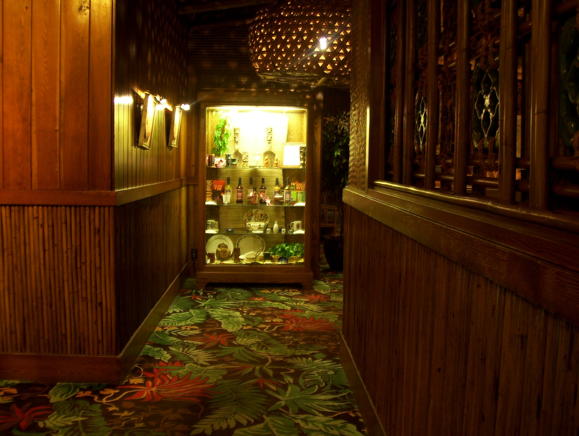 Vic's Secret Carpet Lanyard 1.5"