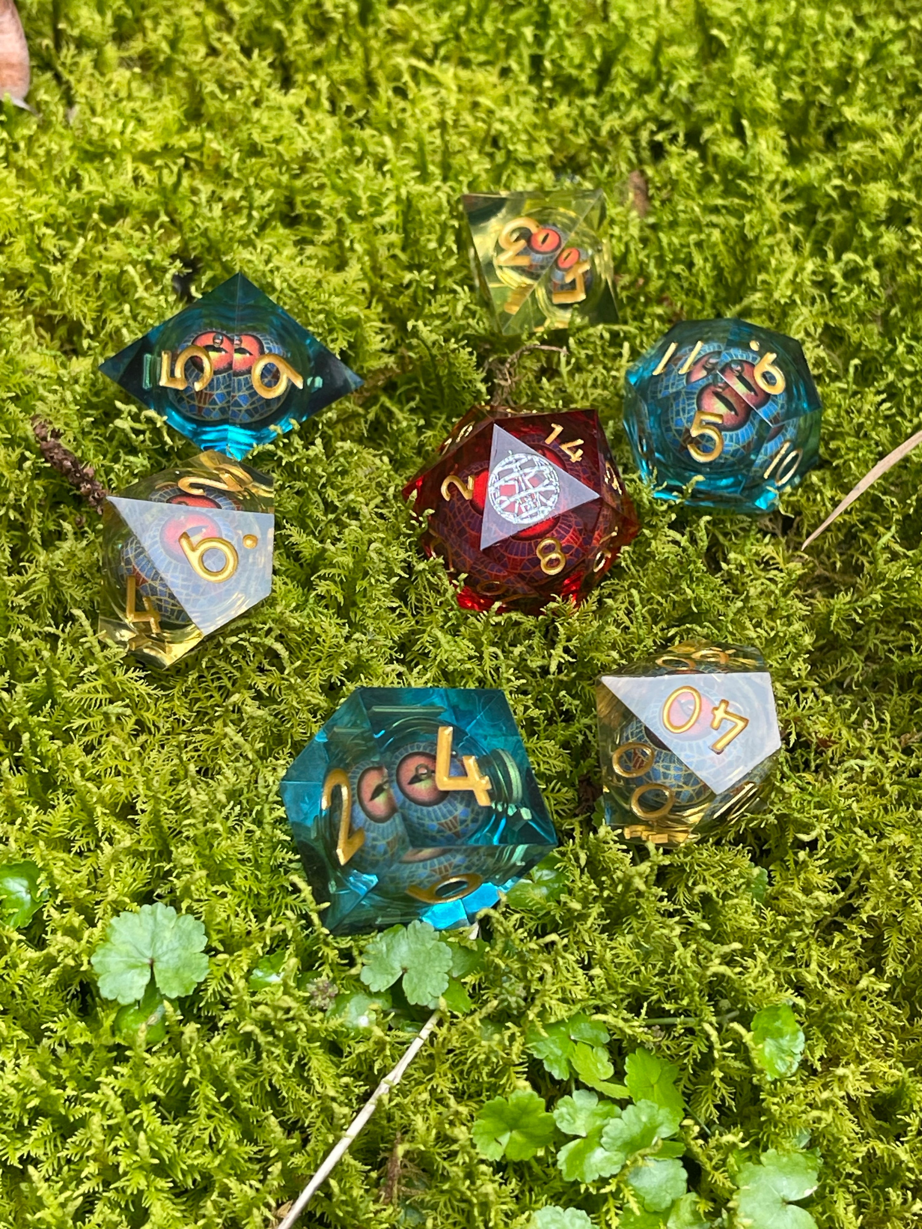 COLOR EDITION 7PCS Set Dice Moving Marriott Carpet Eye DnD